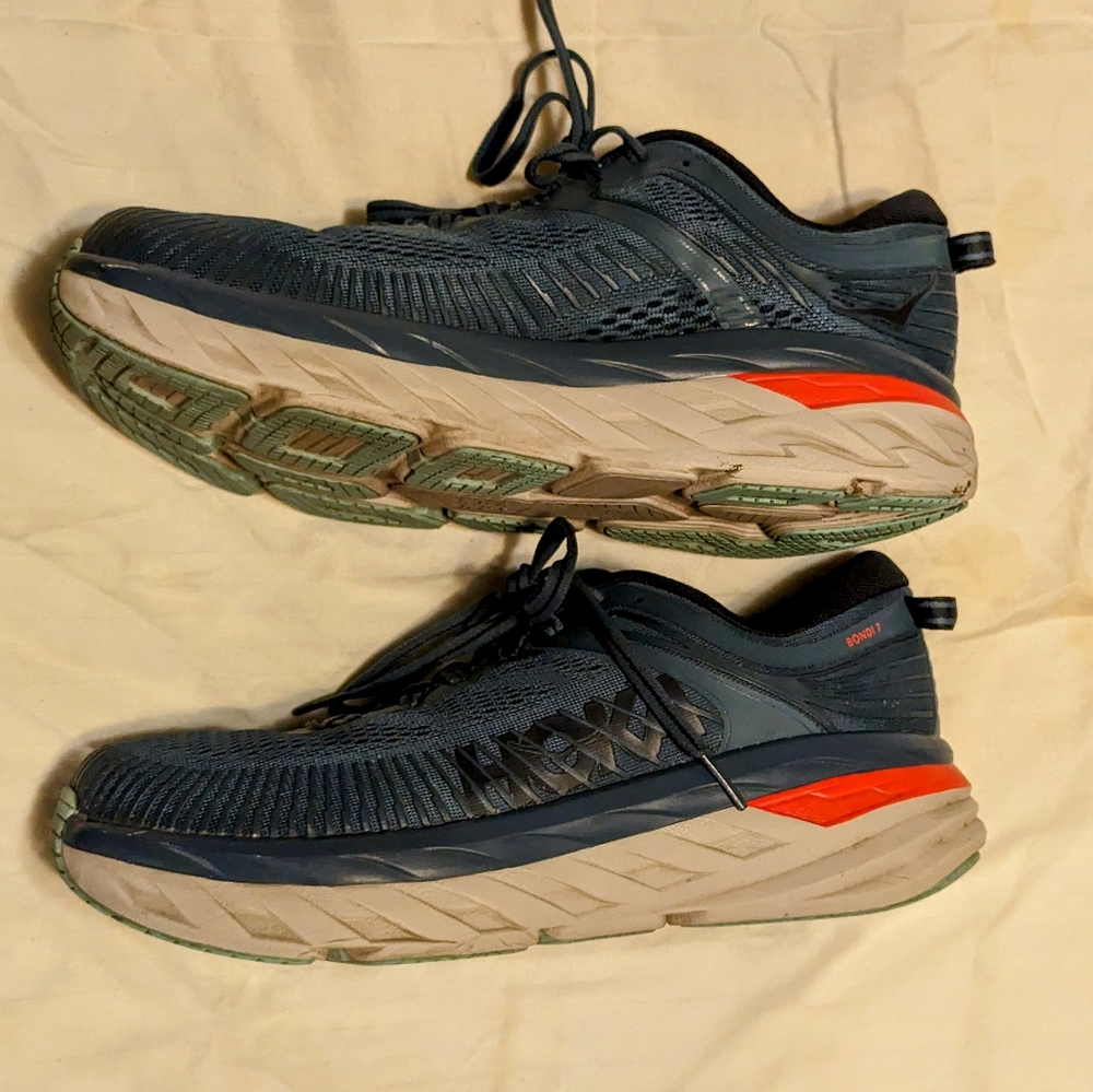 Hoka Bondi 7  WIDE Running Shoes